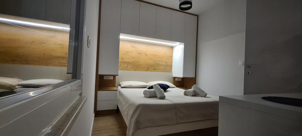 Apartman Marcelina 1 With Private Pool Traù Esterno foto