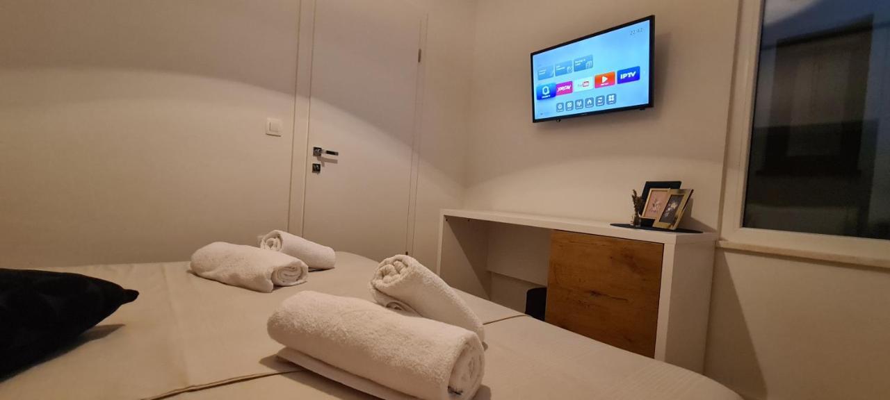 Apartman Marcelina 1 With Private Pool Traù Esterno foto