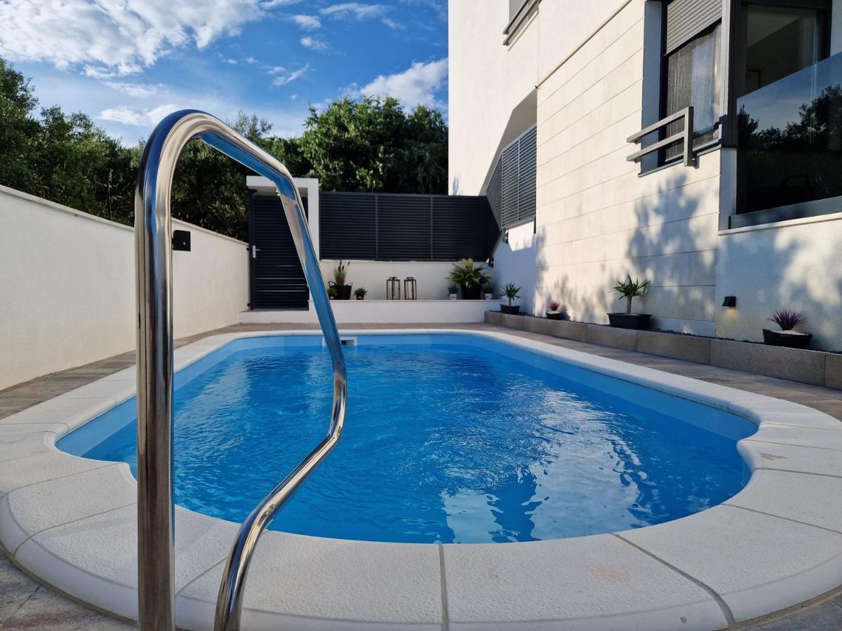 Apartman Marcelina 1 With Private Pool Traù Esterno foto
