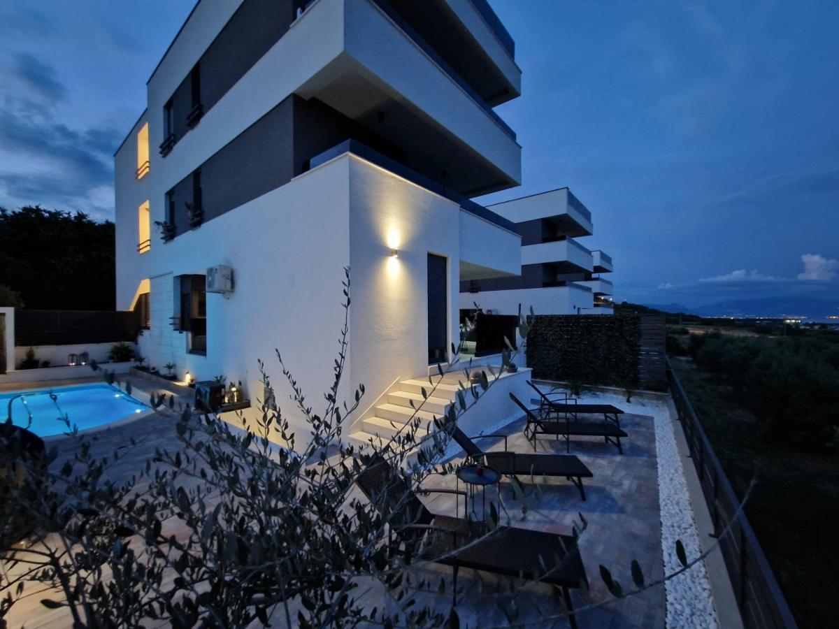 Apartman Marcelina 1 With Private Pool Traù Esterno foto